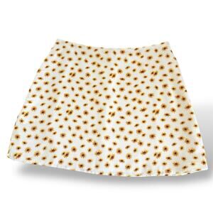 WeWoreWhat Ditsy Daisies Floral Print Ivory Mini Slip Skirt Women’s Size Medium